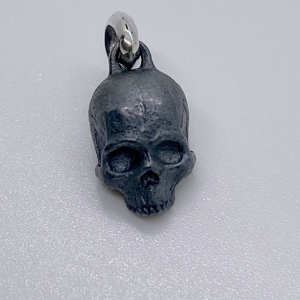 DAVID YURMAN 925 S ~ Silver Carved Skull Amulet Pendant - Picture 5 of 7